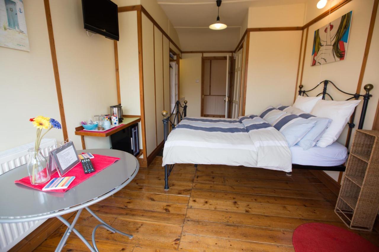 Heatherbell Cottage Guest Accommodation เวสต์เบย์ ภายนอก รูปภาพ