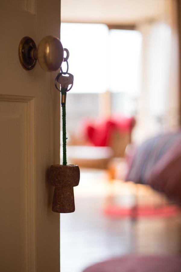 Heatherbell Cottage Guest Accommodation เวสต์เบย์ ภายนอก รูปภาพ